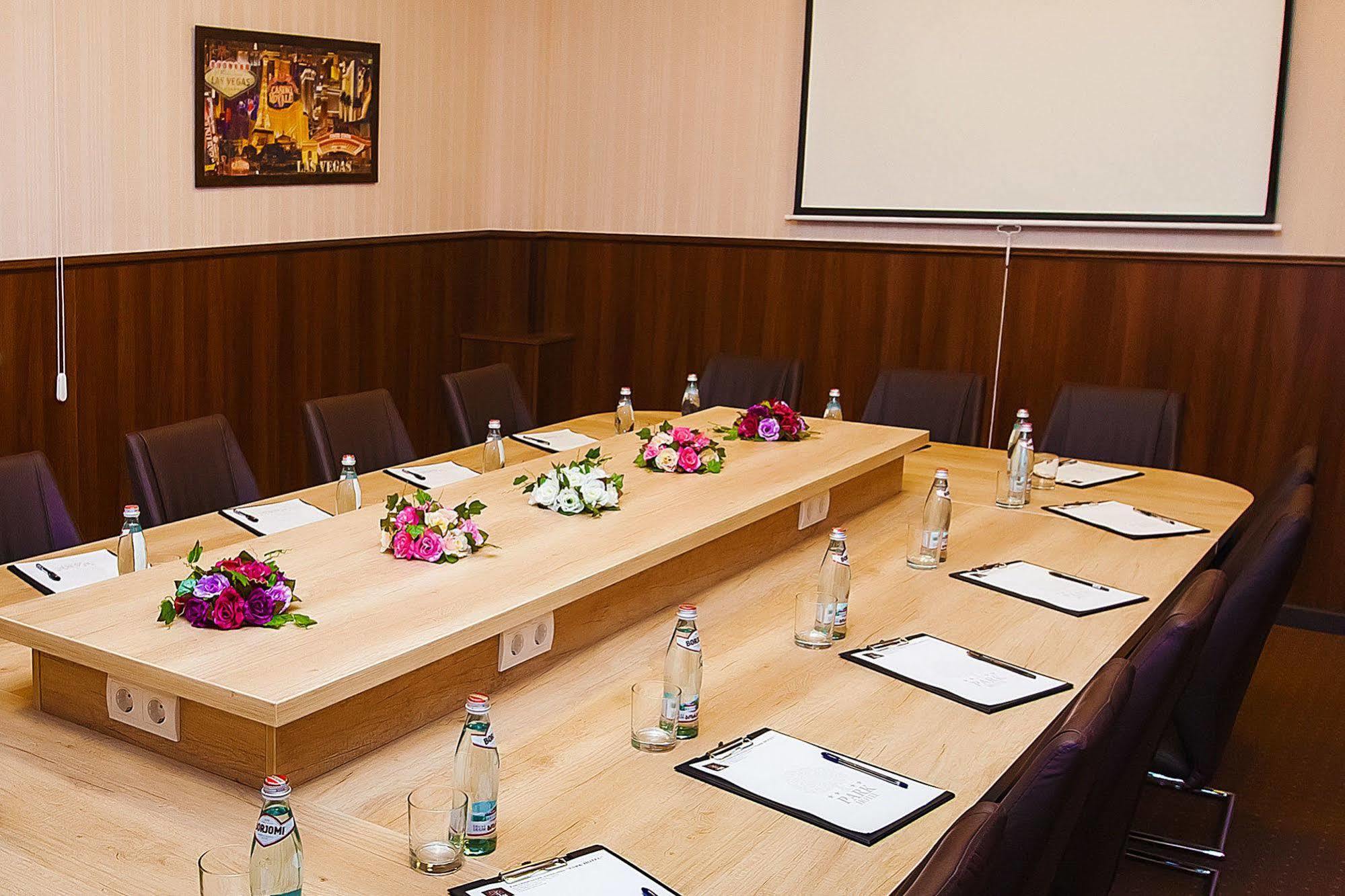Park Hotel Kharkov Ngoại thất bức ảnh